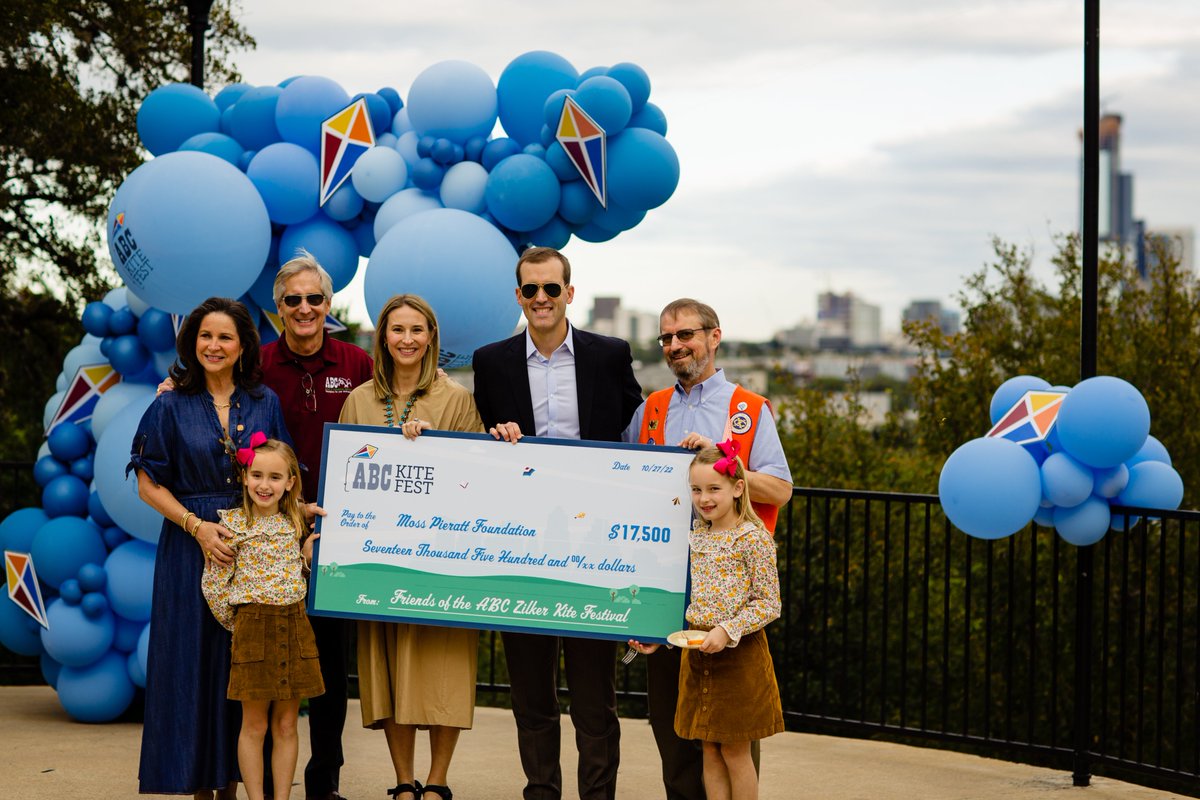 abckitefest's tweet photo. We have exciting news to share! 🪁 Yesterday, The Friends of the ABC Kite Fest awarded a total of $35,000 to the @mosspierattfdn and @ciscentraltx. We look forward to raising even more next year at the #ABCKiteFest which will be held on April 1, 2023! https://t.co/V3feAoWeBL
