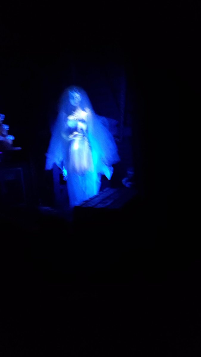 I_Ne_P_T's tweet photo. Not sure we see anything in this one....wait, an orb!! https://t.co/jmfHzraEvm