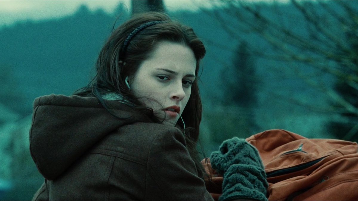 twilightreborn's tweet photo. going to watch twilight again just to feel something https://t.co/FyyEopm4aR