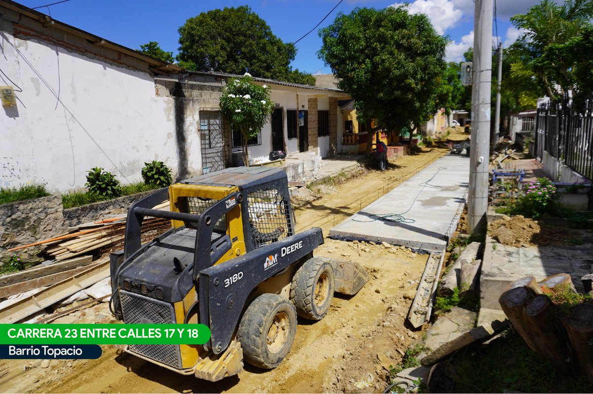 robertoceledon's tweet photo. ¡Continúan las #ObrasAl1000 en Baranoa! En la Carrera 19 nos preparamos para iniciar a fundir el concreto en próximos días; en La Esperanza, la Calle 17 avanza a buen ritmo entre carreras 12 y 13; y también iniciamos pavimentación en la Carrera 23 con calles 17 y 18 en Topacio. https://t.co/2SOp3fUdPl