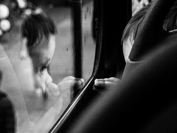 absalpha1's tweet photo. Through glass 

#streetphotography https://t.co/lNKBrbTOUb