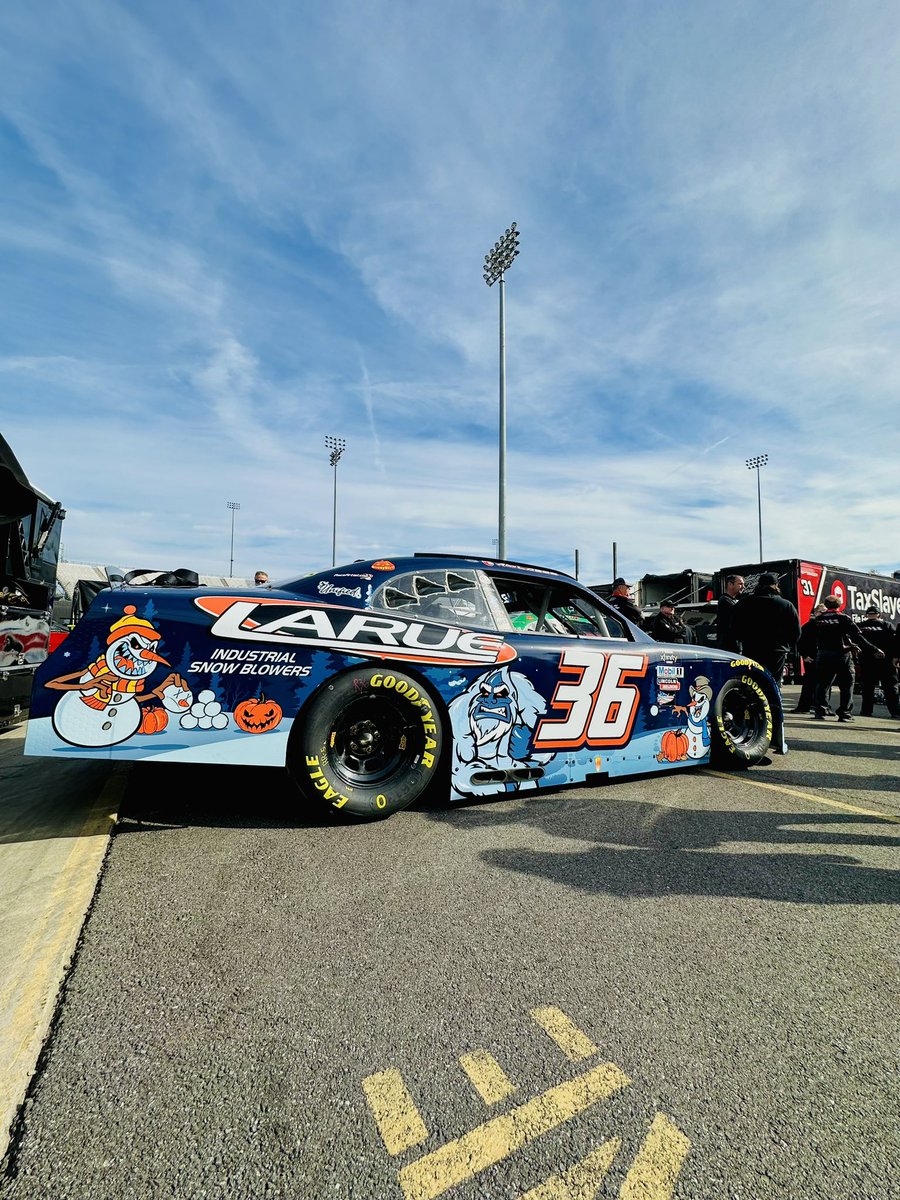 DGMRacingFL's tweet photo. Just wow! These are SPOOKtacular 😍 @raceartist gets better and better every year! 

#HallowScheme | #DGMHalloween | #NASCAR | #DeadOnTools250 https://t.co/d3PGQm64qd