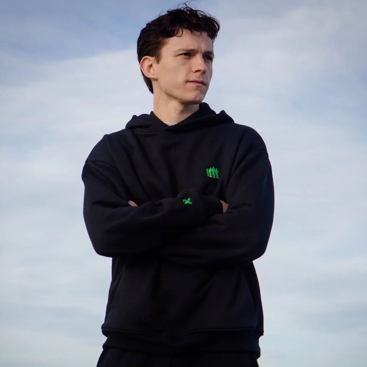 tomhollandsdaya's tweet photo. if you go to @Tbrotherstrust website they’ve just released new hoodies and joggers where all profits goes to selected charities ♡ 

🖇️♡ 
https://t.co/N702AbhRSH https://t.co/8rEzibPexq