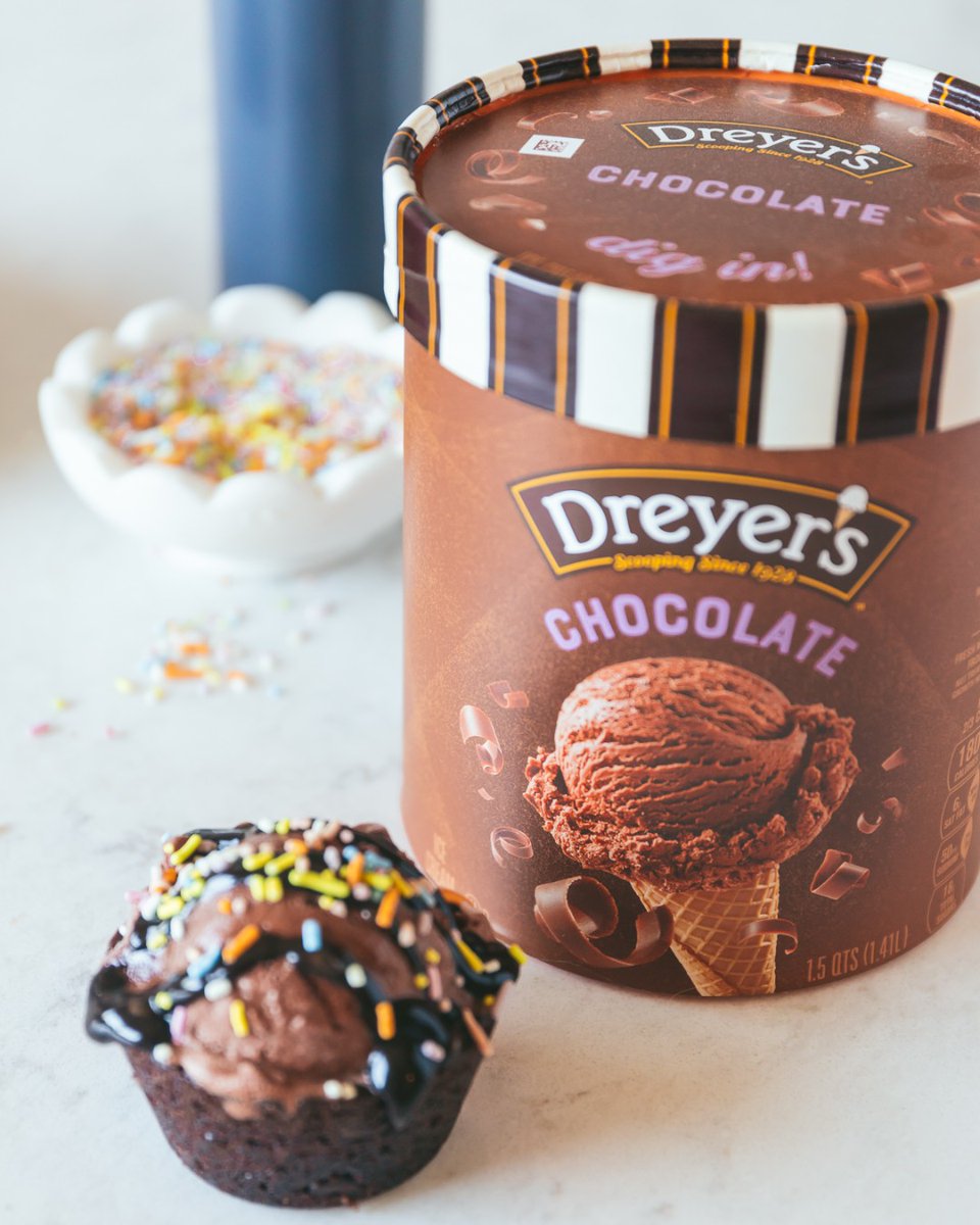 Only thing better than a scoop of Dreyer's Chocolate Ice Cream on National Chocolate Day? A scoop of chocolate ice cream served IN A BROWNIE BOWL! How are you remixing your chocolate ice cream? 🍫 🍨
