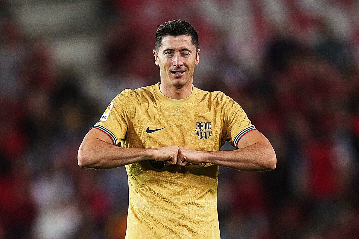 🚨 Bayern Munich will receive €1.25M-a-season if Robert Lewandowski reaches the 25-goal mark for Barcelona. 💰 (Source: @BILD_Sport)