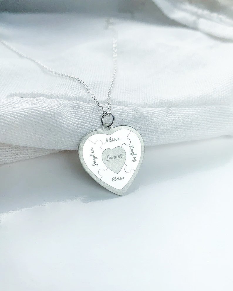 Moments_In_J's tweet photo. Jigsaw Heart Necklace 🧩

A 925 Sterling Silver Heart Pendant, laser engraved with names of your choice.

You can have 5 names laser engraved on to the pendant.

Available to buy on our Etsy shop 

https://t.co/6p8AYtrrGc

Made in the Jewellery Quarter in Birmingham 🤩 https://t.co/mBvdrj6VnM