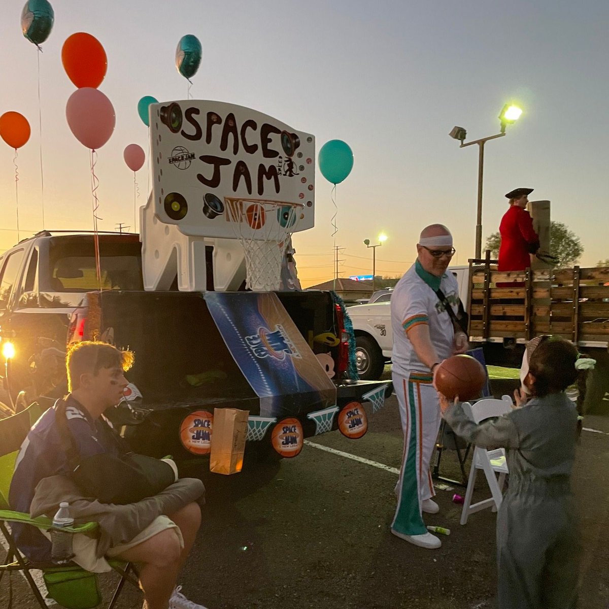 NValleyChurch's tweet photo. Today is the day! Trunk or Treat Event starts at 6pm 🎃 Can't wait to see all the truck themes this year. 

Enter to win a $100 Chick-Fil-A Gift Card! https://t.co/0ahWc9vONa

#northvalley #truckortreat #halloween #free #community #family #candy #church #chickfila #giveaway https://t.co/BSiXCwmmEY