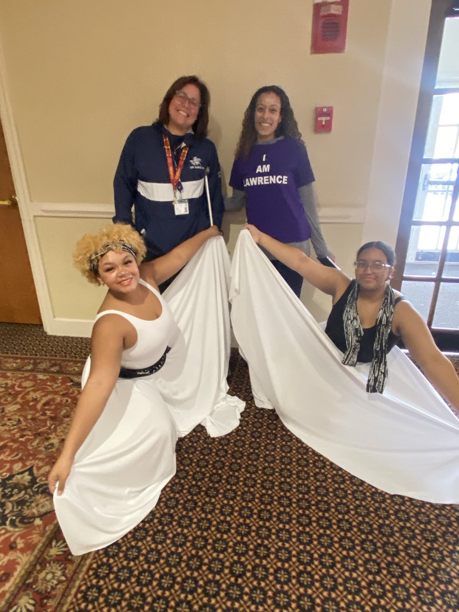 MelaniePerkins1's tweet photo. @LPS_Education Dance Company performed beautifully for an overflow room of families, school staff and admin with @JeffreyCRiley and @ReginaMRobinson (families & many others) at the MA DESE Family Engagement conference. #edpoli #SchoolFamilyMA #LawrenceGirl #familyengagement #FCSN https://t.co/6JLrbap48X