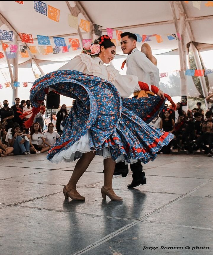 ElTeco_Mx's tweet photo. Baile típico #BalletFolklórico #ColimaCentro
Imagen : Jorge Romero https://t.co/KtVkLciTBr
#TodosSomosColima
#JuntosPromovemosColima
#ColimaUnEstadoDeDiez
#DelMarALaMontaña
#ColimaTieneMagia https://t.co/ne4OvtlzDa