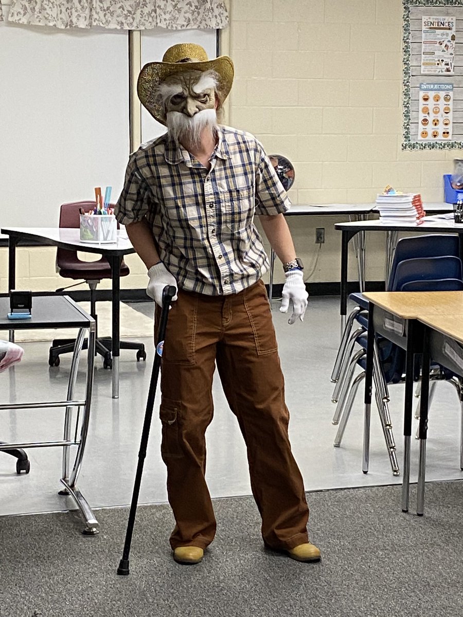 wetzelcs's tweet photo. Who thinks it is time for this PCE teacher to retire? #halloweenfun #stillteaching #fun #Wetzelcs https://t.co/z83dPnInRF