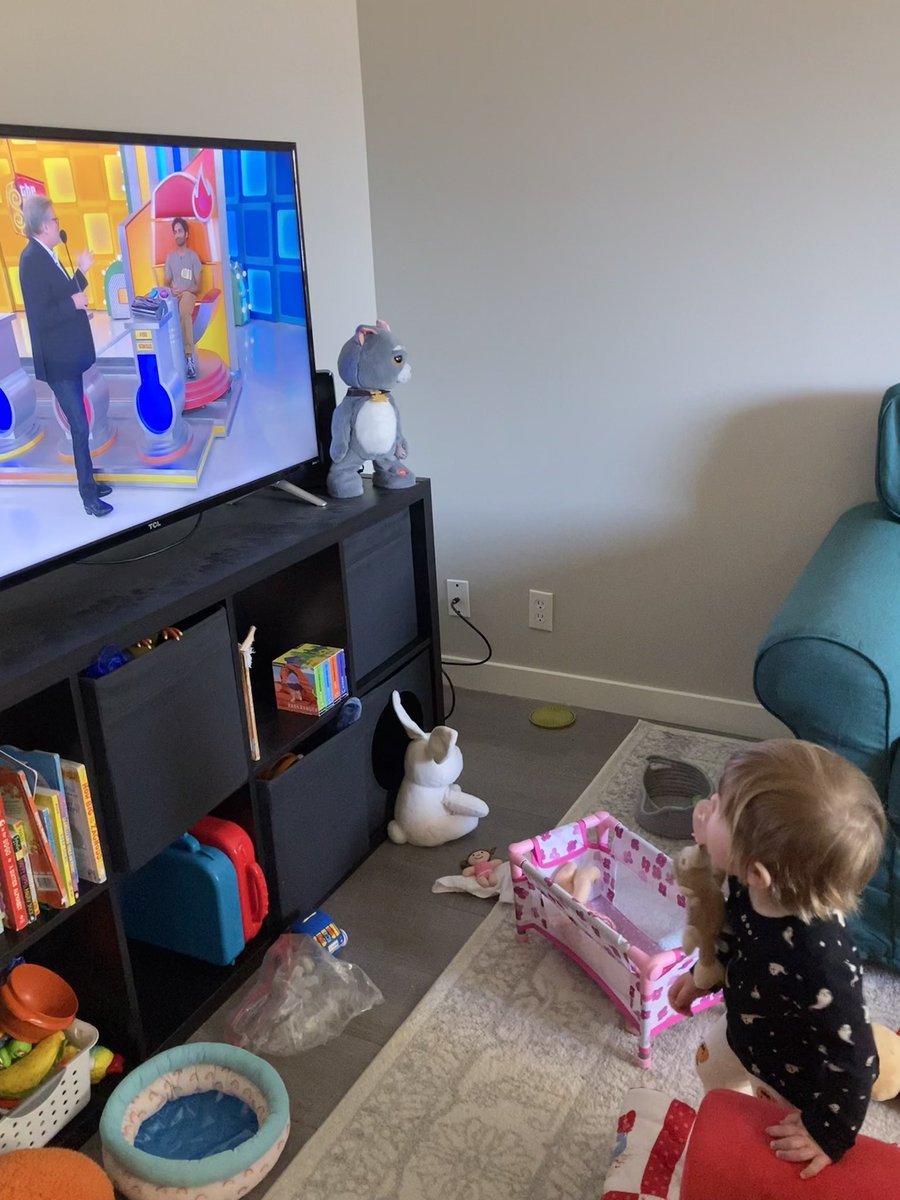 goujazz's tweet photo. Watching @DrewFromTV on her favorite show @PriceIsRight https://t.co/cuEHyNiGJ5