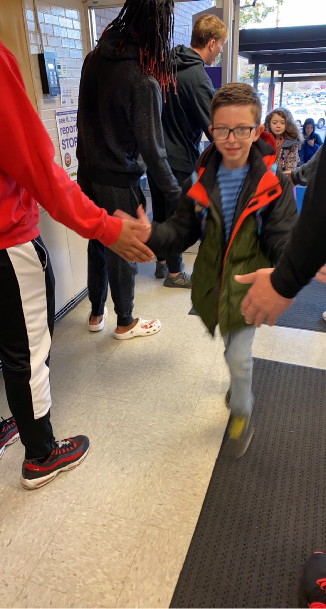 It’s homecoming week on The Hill and it’s High Five Friday!!!! Shoutout to the amazing students at @McNeillAdmirals 

@WKUFootball | @HilltopperCLIMB | 
#TopsTogether | #GivingBack | #TheFuture | #GoTops | #HighFiveFriday | #GameWeek