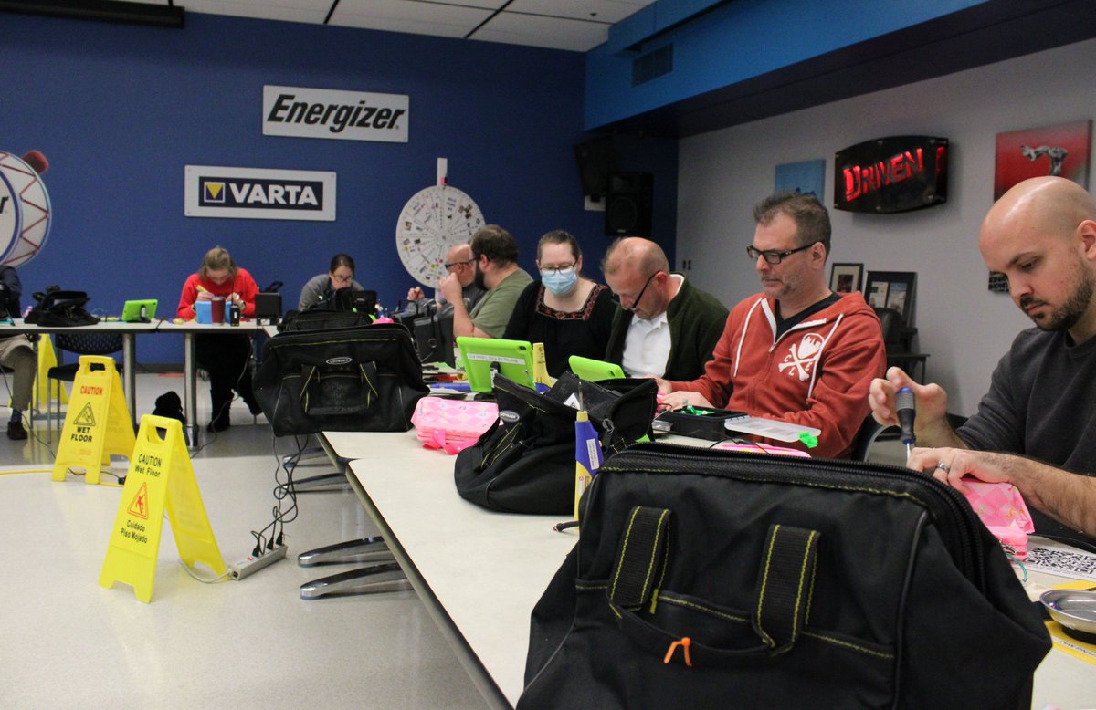 replayforkids's tweet image. Thank you so much to the great folks from @Energizer in Westlake, OH for hosting such an amazing workshop! Couldn&apos;t get these toys adapted and moving without you!