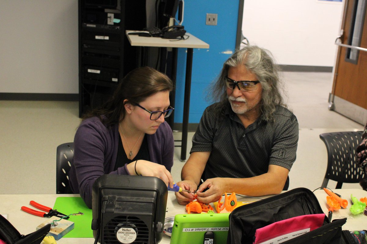 replayforkids's tweet image. Thank you so much to the great folks from @Energizer in Westlake, OH for hosting such an amazing workshop! Couldn&apos;t get these toys adapted and moving without you!