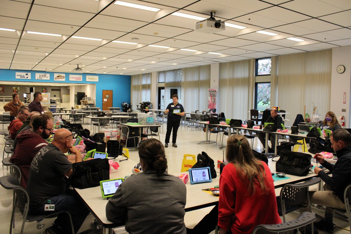 replayforkids's tweet image. Thank you so much to the great folks from @Energizer in Westlake, OH for hosting such an amazing workshop! Couldn&apos;t get these toys adapted and moving without you!