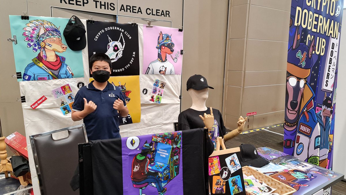 cryptodoberman's tweet photo. First day @ #Festiverse ⚡️ #ThailandComicCon2022 Creator @Redbrush_NFT talk on Mini Stage
Interview project @cryptodoberman
Thanks all for visit our booth! #NFTCommunity #NFThailand #woof #dobers 🦴 https://t.co/4o4YsyAAox