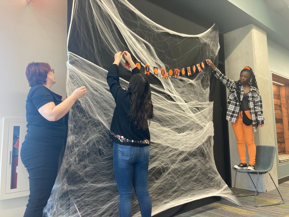Today's the day! 🎃 Join us later this afternoon for Connecting to the Culture! 😁 #YourPathYourPromise 

🕓 4-7PM
📍 180 E Water St Kalamazoo, MI 49007
🚗 Parking information available at kalamazoopromise.com/parking