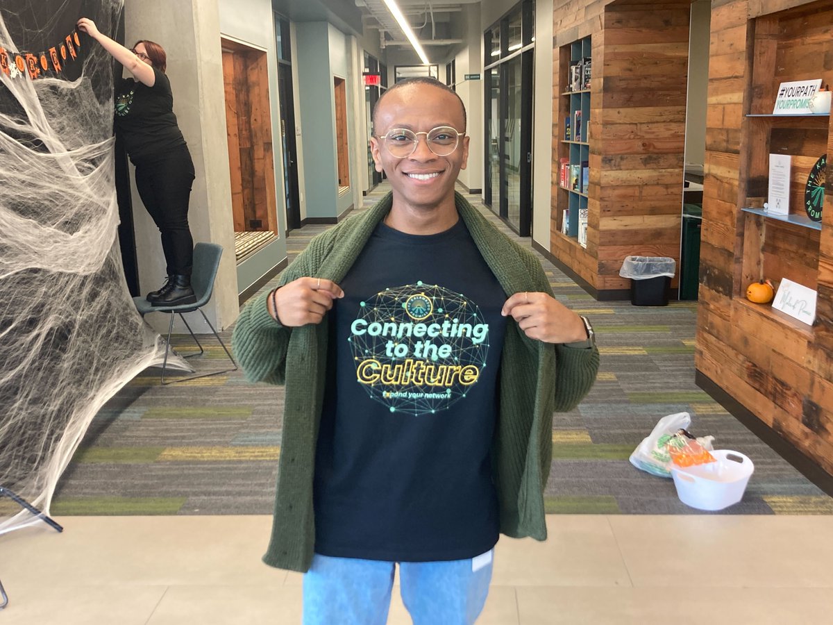 KzooPromise's tweet photo. Today's the day! 🎃 Join us later this afternoon for Connecting to the Culture! 😁 #YourPathYourPromise 

🕓 4-7PM
📍 180 E Water St Kalamazoo, MI 49007
🚗 Parking information available at https://t.co/4ZVUZSeqYI https://t.co/QBkeiZ8EV6