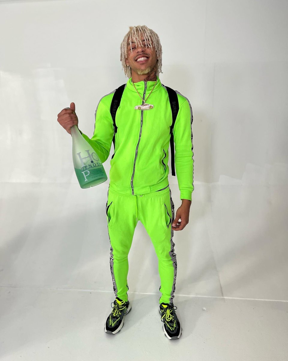 RariboySpin's tweet photo. Hypnotic &amp; Hennessy Make Hulk Green 🤮🔥 #doilookdrunk #imtoolit #viral https://t.co/9vM0MHOnIH