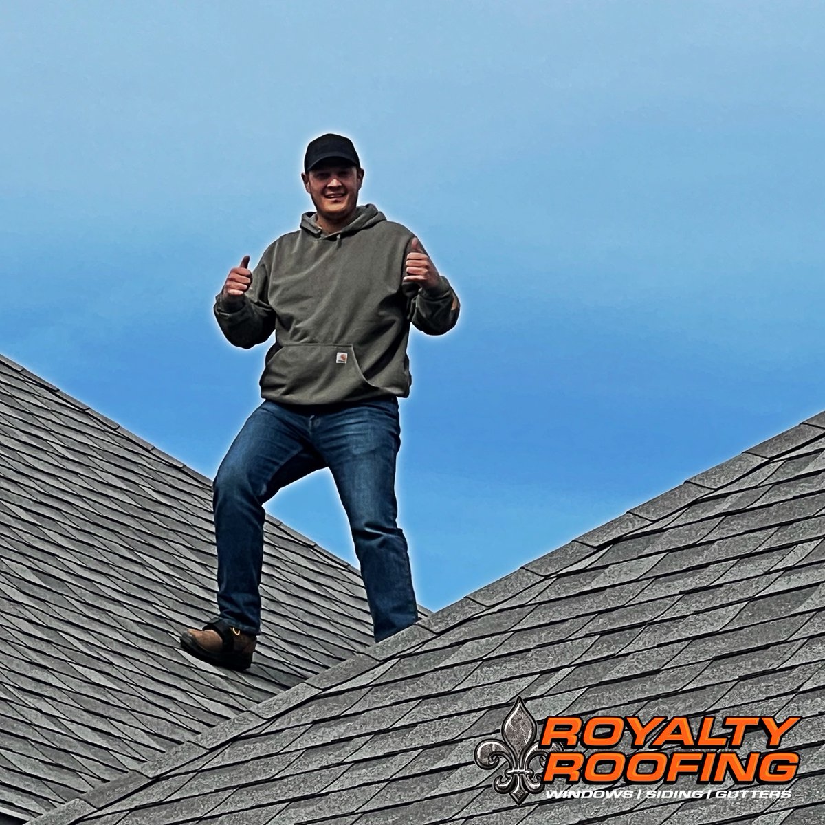 ⚜️ Cory and the whole Royalty Roofing team want to wish you a very happy Friday❗️