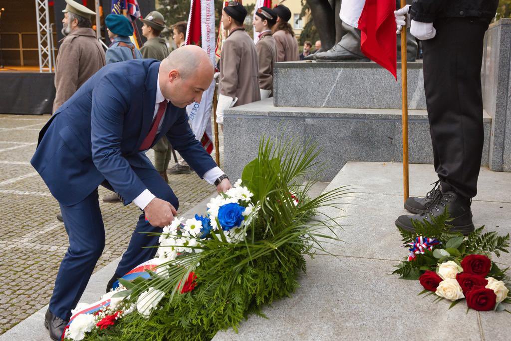 Dnes si připomínáme jeden z nejvýznamnějších milníků naší historie. Milá republiko, přeji Ti vše nejlepší k dnešním 104. narozeninám. 🌹🇨🇿