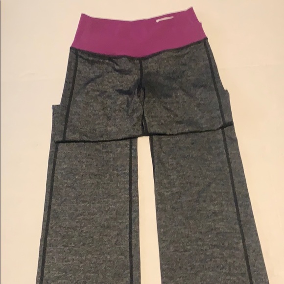 cmlande's tweet photo. So good I had to share! Check out all the items I'm loving on @Poshmarkapp from @mib1276 #poshmark #fashion #style #shopmycloset #geneva #seychelles #lululemonathletica: https://t.co/744CBGaHzv https://t.co/x56wrjs1lC