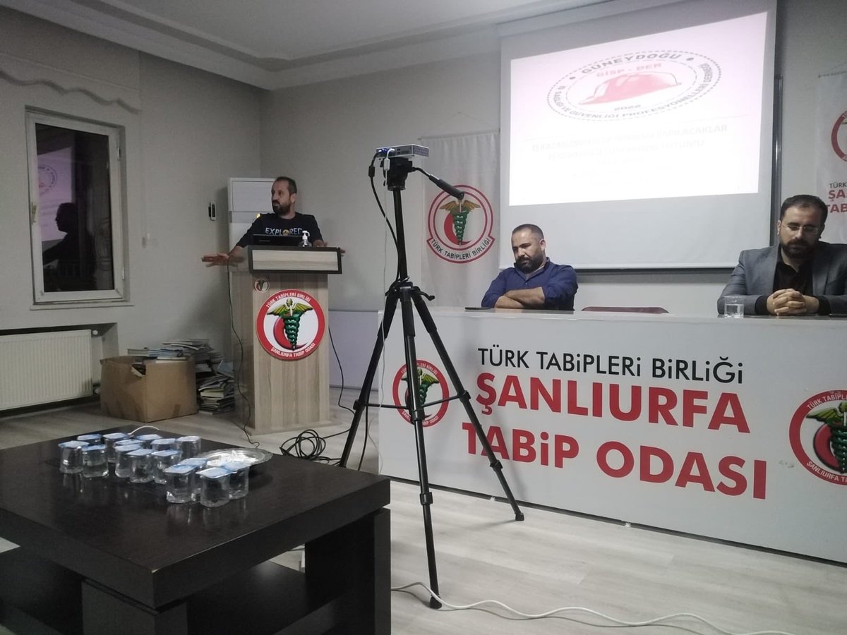 Gİ̇SP-DER olarak kuruluş toplantısında İş Güvenliği Profesyonellerinin problemleri, çözüm yolları, özlük hakları dernek çalışmaları hakkında bilgilendirme ve örgütlenmesinin aciliyeti ile ilgili meslektaşlarımız ile toplantımızı gerçekleştirdik.