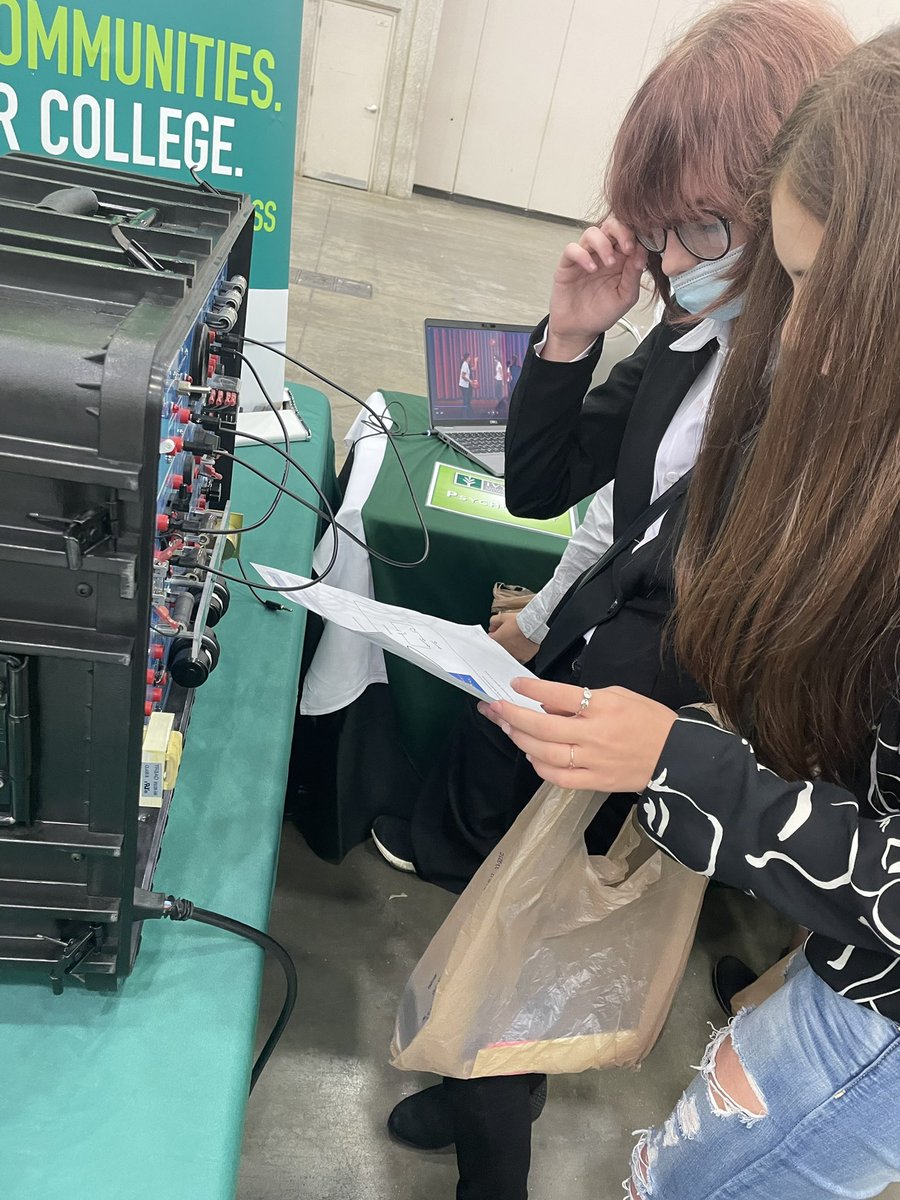 Mr. Hart tweet media