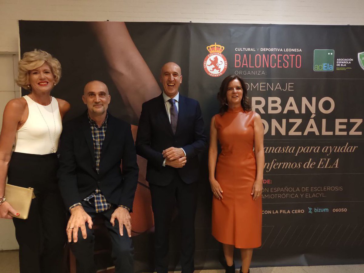 JADIEZLEON's tweet photo. Todo nuestro apoyo a Urbano González en su lucha contra la #ELA 

Con él compartimos una cena solidaria este jueves #leonesp https://t.co/qI8tzjqR7M