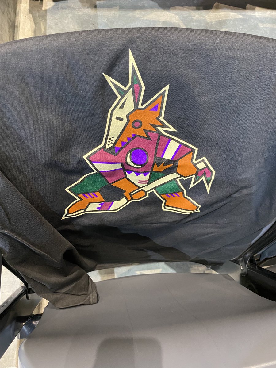 spittinchiclets's tweet photo. A mullet for every fan tonight at Mullet Arena. 

(📸: @drosennhl) https://t.co/5Tp7sBHaHL
