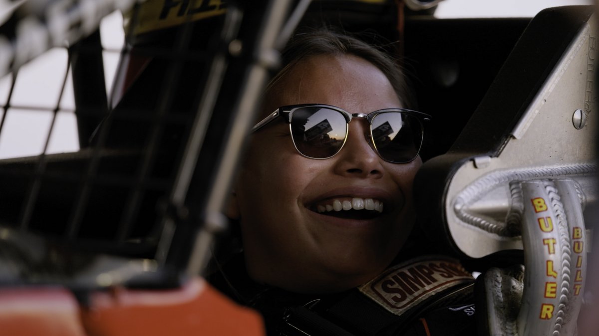 fnthundertv's tweet photo. Episode 208 “The Highs The Lows“ airs Sunday, October 30th on @APTNtv at 7:30pm EST. Alex Hill, 77x, has a rough time at Lake Ozark but finds redemption in Missouri at Lucas Oil Speedway and she’s having doubts about her future in racing. #FNT2 #fridaynightthundertv #sprintcar https://t.co/CpYBS8grCz