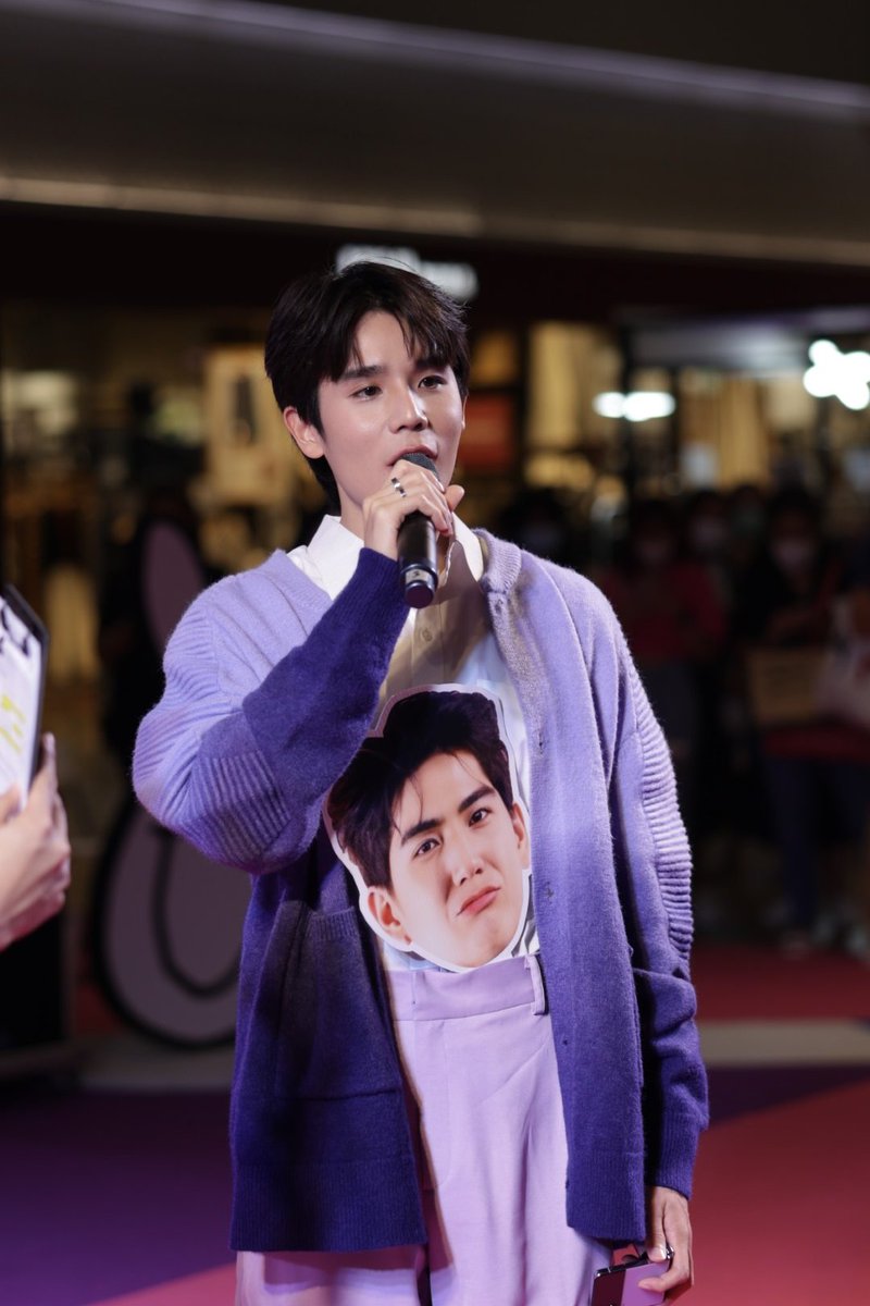 _24News_'s tweet photo. น่ารักจนต้องกรี๊ด! #แม้กณฐ , วง #EveningSunday, #จิมมี่จิตรพล และ ซี-ทวินันท์ นำขบวนคาราวานพร้อมโชว์พิเศษสุดคิวท์ และกิจกรรมเซอไพร์สที่เหล่าแฟนๆ ต้องยอมพับซะดีๆ ในงาน Flip Phenomenon จากซัมซุง ที่สามย่านมิตรทาวน์

https://t.co/XPJFuT5jNB

#ยอมพับซะดีๆ #FlipPhenomenon https://t.co/vgRDvAsXX5
