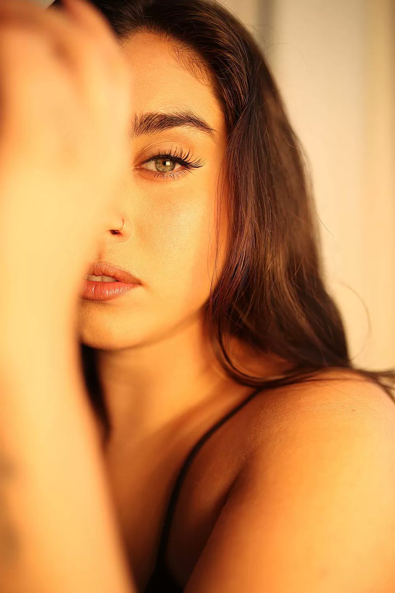 MoonshineTeam's tweet photo. Lauren para People :

"Me encantaría un número 1. Lloraría y me sentiría muy feliz, pero todo eso llega a su debido tiempo con consistencia... Ya me siento tan validada, y tengo muchas personas hermosas que se conectan con mi arte. Eso es lo que me importa" https://t.co/Xabb0Gipqk