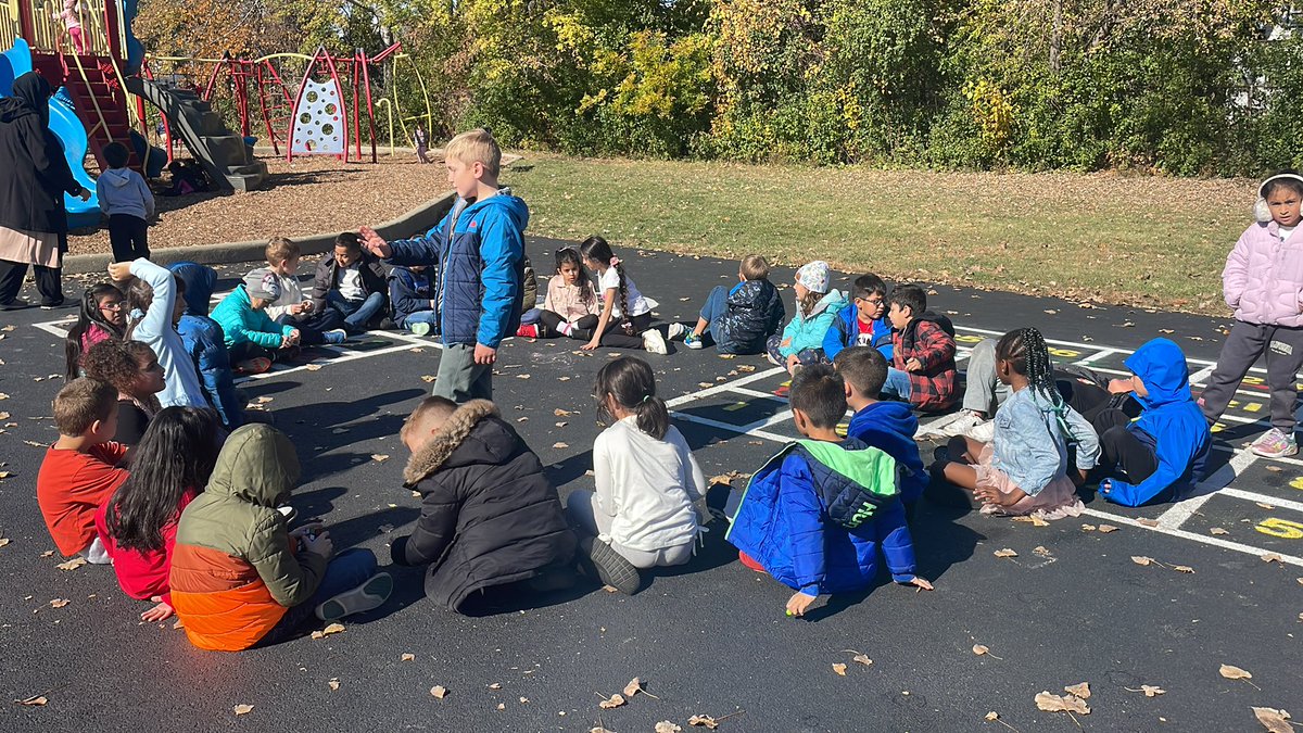 First grade duck duck goose at recess! Super cute!! <a href="/DornNPD117/">Dorn Elementary</a>