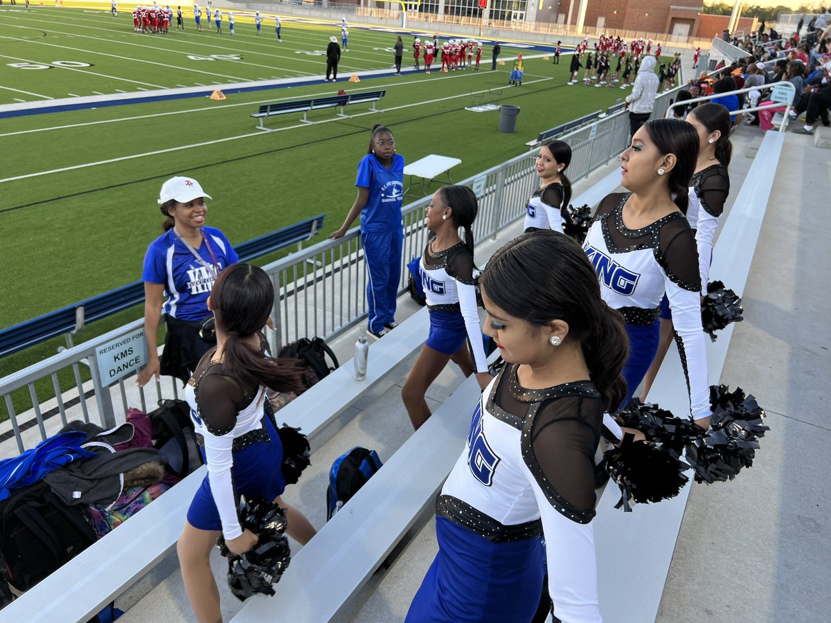 SheldonISDArts's tweet photo. As we prep for tonight’s final home game of the regular season, let me take a second to celebrate this week’s other big games: the annual KMS/NMS showdowns! #SheldonSparks @KMS_Panthers @SuperStallions https://t.co/kkAO6ybJxW
