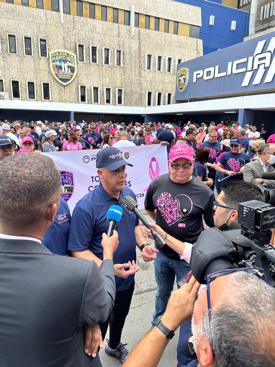 prcompolicia's tweet photo. Hoy caminé junto a Mis Policías desde el Cuartel General hasta la Sociedad Americana Contra el Cáncer.
Es de gran satisfacción unirnos a esta causa por los que luchan, los sobrevivientes y en honor a quienes han perdido la batalla contra el Cáncer.
@GovPierluisi @DSPnoticias https://t.co/ODL7nVDEm4