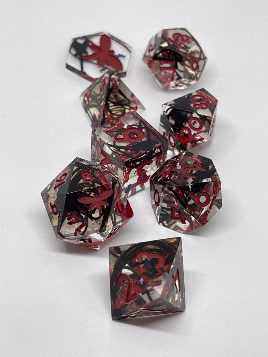 🎸 The Legendary Bard 🎸

An Eddie Munson inspired set featuring tiny Warlock series guitars. 

#dice #dnddice #ttrpg #handmadedice #d20 #dnd #StrangerThings