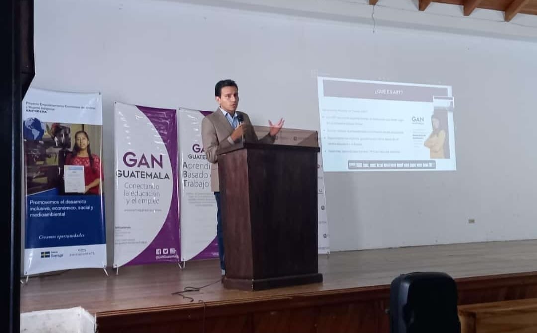 GanGuatemala's tweet photo. #SociosGAN
Ignacio López, coordinador de GAN, participa en el evento #ResultadosDeRSE Ganar-Ganar, en el que se abordará el proyecto de Pasantías Laborales en Alta Verapaz, junto a @Swisscontact y @FundacionToruno https://t.co/J0TS6m6eKv