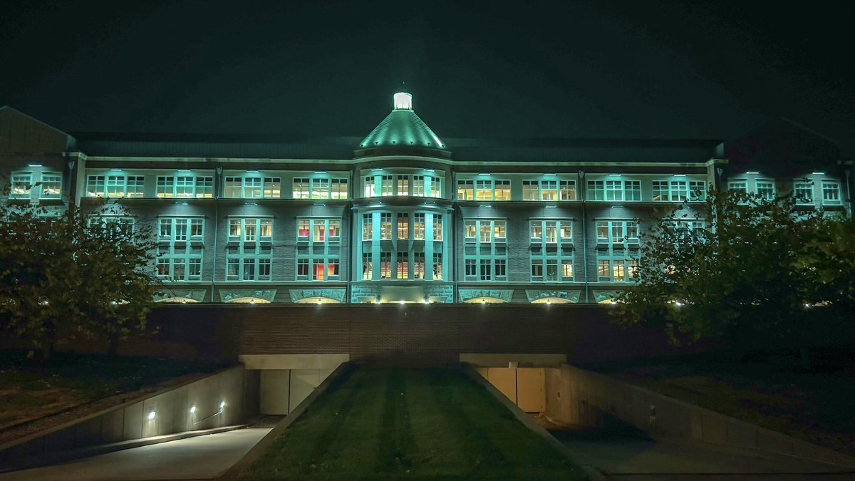 In honor of the Kansas City Current playing in the National Women's Soccer League Championship game tomorrow - the <a href="/TMobile/">T-Mobile</a>  Overland Park campus is brilliantly lit up in teal! ⚽️