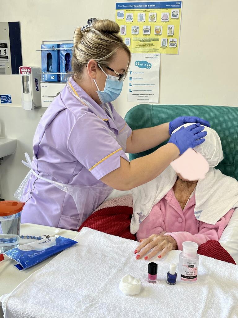 15_bthft's tweet photo. #FeelGoodFriday on Ward 15 today. HCA Charlene spent extra time and gave one of the patients some pampering #PatientExperience #KindnessMatters @BthftPatientEx @zanab51970843 @raz_bashir @jostedman2 https://t.co/a1M8IkcSsN