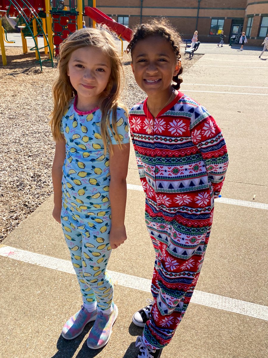 FairwayElem's tweet photo. Celebrating our last day of #HealthyHabitsWeek with an all school pajama day! @FairwayElem Eagles know that a good night sleep 😴 is a healthy habit! #FairwayFamily #ComfyFriday #Lovethesekids @FairwayElemAP https://t.co/oV4ukwVquo