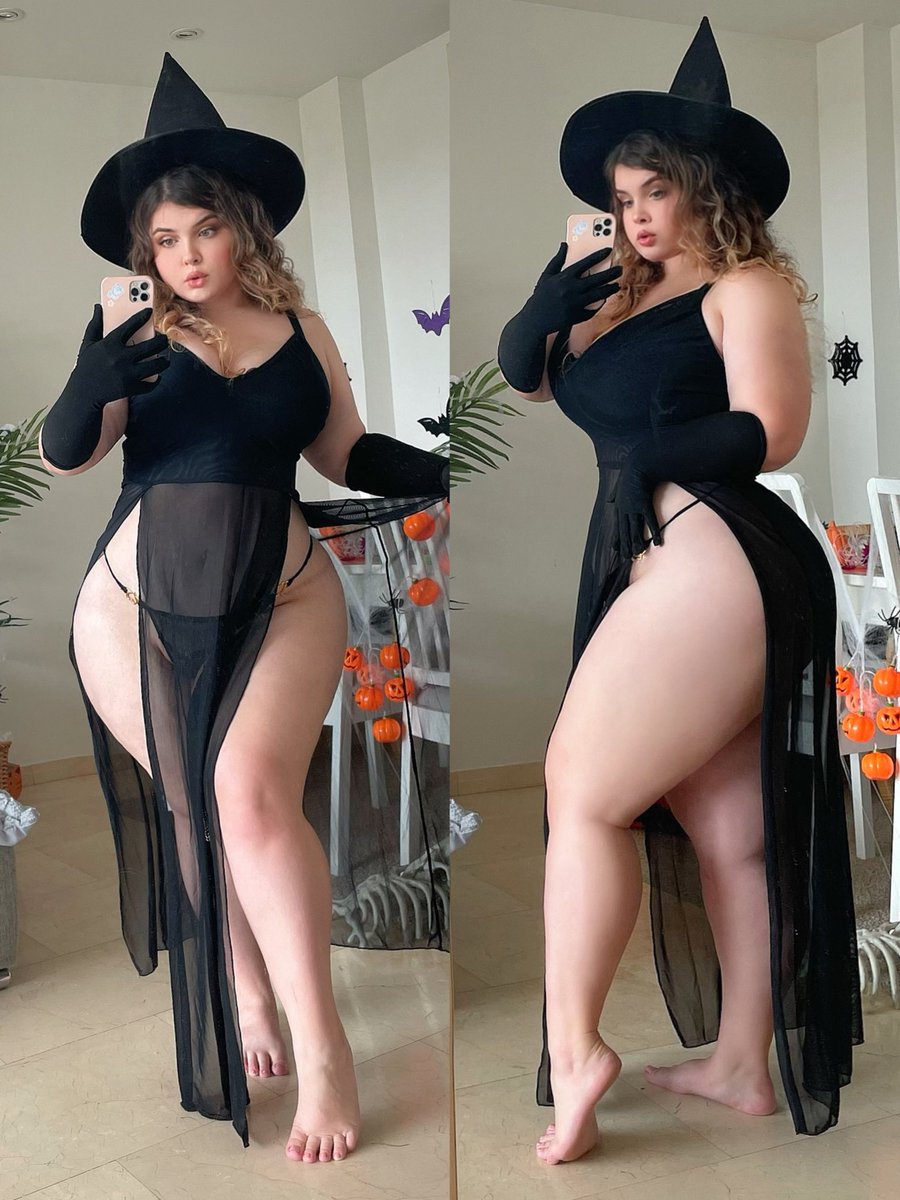 bunnie_wifey's tweet photo. Boo 🦇 https://t.co/POQQ3v1csD