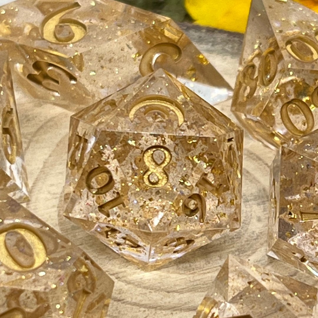Who doesn’t love gold on gold on gold?