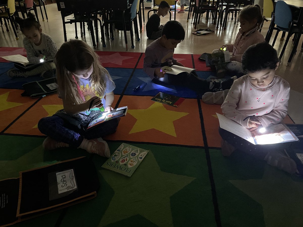djcasano1's tweet photo. Our first Flashlight Friday reading! #EWlearns https://t.co/NsdptMdxhX