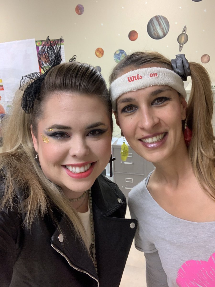 Ms_Kennard's tweet photo. Drugs are SO outdated! #MCJHREDRIBBON22 @MCJHGators @Simmons_MCJH @JanaeMiles5 @SwigerScience @Crenshaw_MCJH @9dorff_MCJH @sgleiceaga https://t.co/IjCVwCf94U