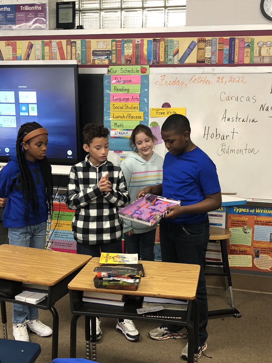 MrsMGallo's tweet photo. Oral presentation of our Mazes using the engineering process. @CAWaterbury #cawstrong #standup4caw #STREAM https://t.co/cxjeXMBtCU