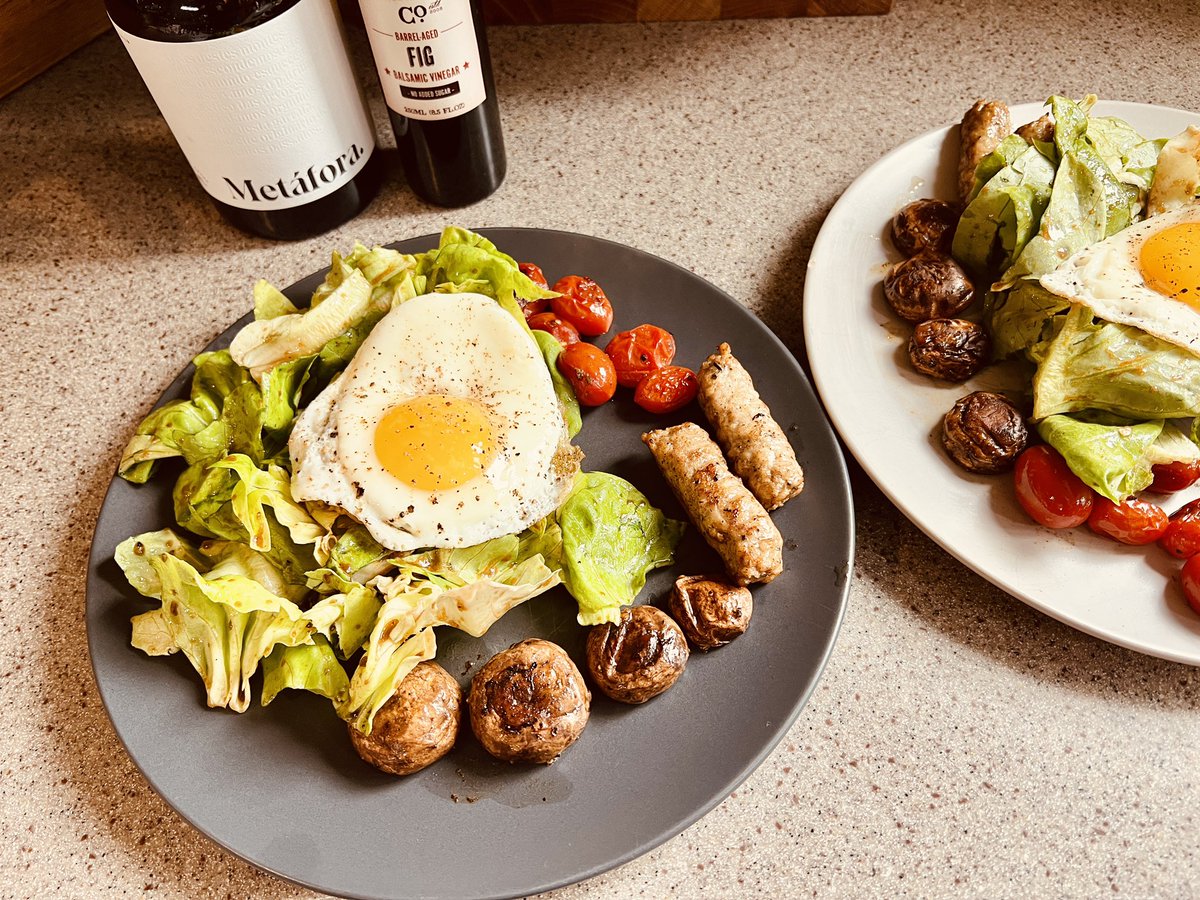 I have dubbed this meal the ‘lite’ full English. No doubt <a href="/love2bbquk/">Phil</a> will have thoughts.