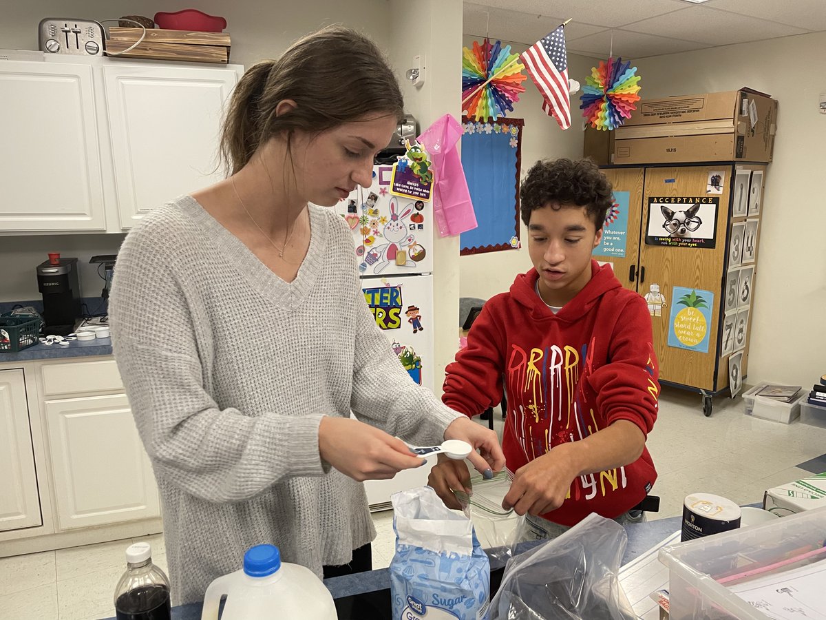 Lebanon_SD_News's tweet photo. Ms. Youngkin, Mrs. Heckard's student teacher, worked with the life skills students on a Fun Friday Stem activity to make ice cream on their own https://t.co/ERLLTeq4xH