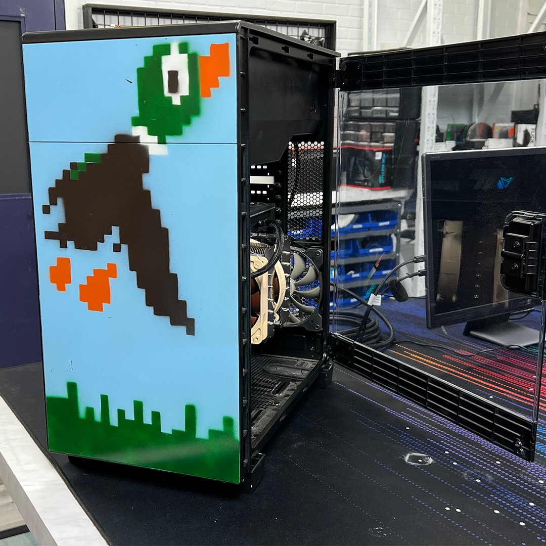 LinusTech's tweet image. the randomized PC Linus built on yesterday&apos;s stream
