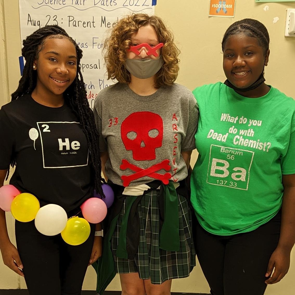 DenaVDB's tweet photo. One of our favorite days of the year! Our @Clarkshaweagles 8th graders dress up as their assigned element from the periodic table and give presentations in science classes! #ScienceStrong #CSMStem #SOARtoexcellenceatCSM @MobilePublicSch @mrsmayClark @DrMelodyTucker https://t.co/s8AFPmHoFP